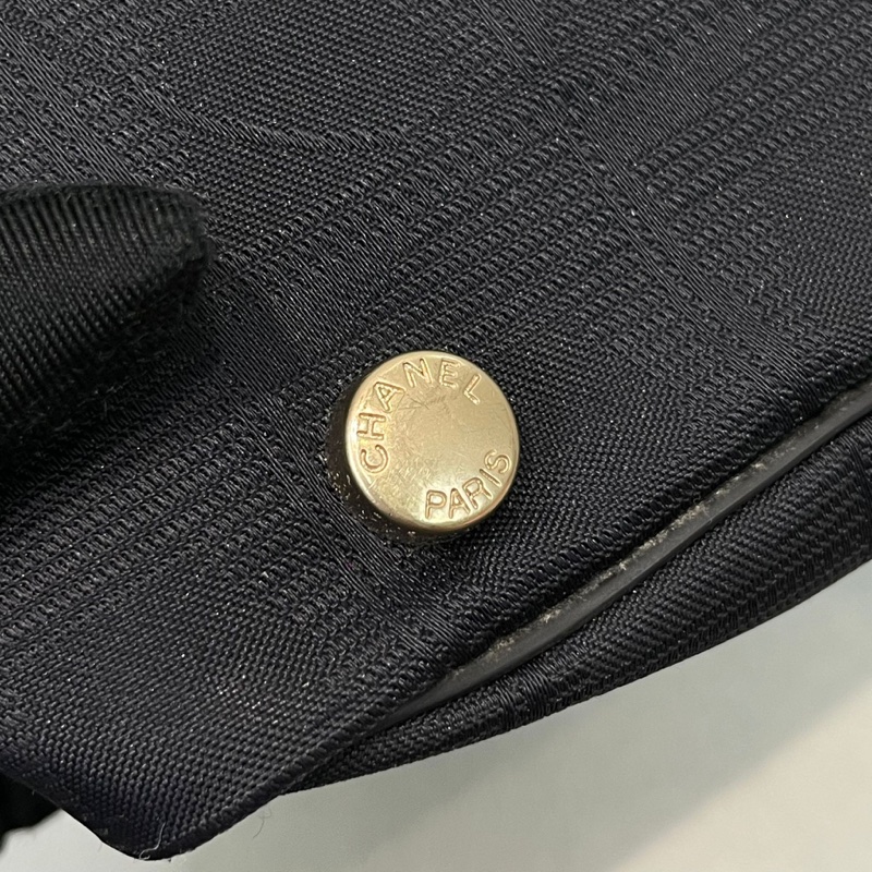 Chanel 黑色冰格 手拎袋 XB229-30