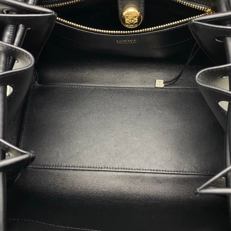 LOEWE 黑色金扣手提肩背包23.5*19*10 99新配件塵袋購證-2