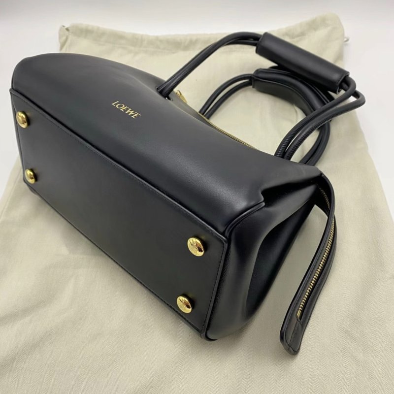 LOEWE 黑色金扣手提肩背包23.5*19*10 99新配件塵袋購證-3
