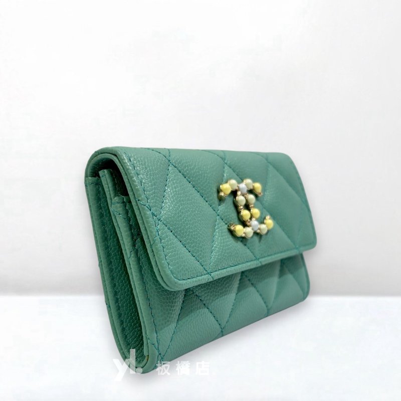 CHANEL Tiffany綠荔枝皮珍珠LOGO卡片零錢包AP2144-2