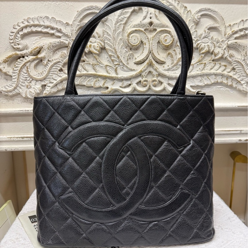 Chanel黑银希尔顿7开-0