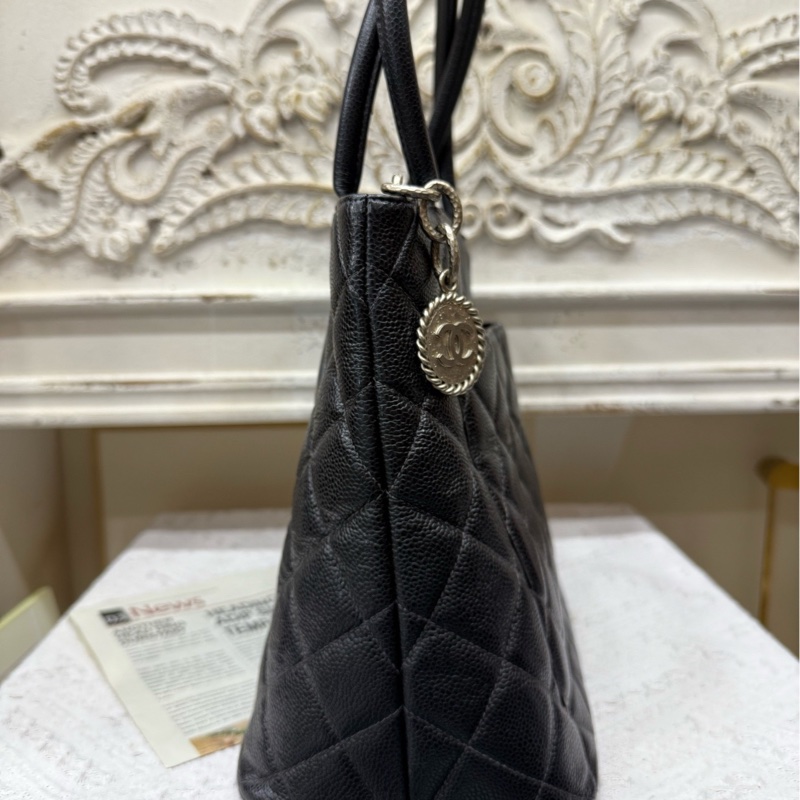 Chanel黑银希尔顿7开-1