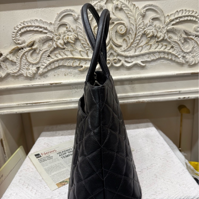 Chanel黑银希尔顿7开-3