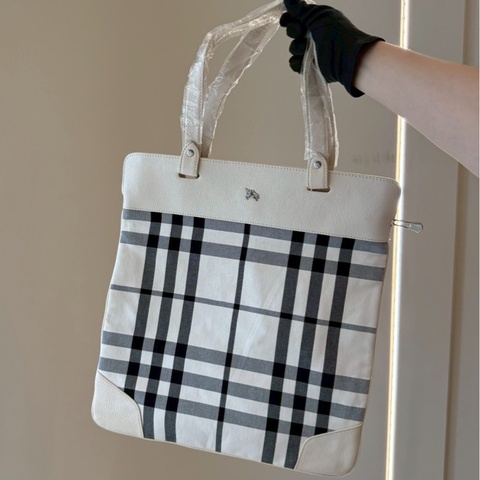 BURBERRY 白色格紋手提托特包