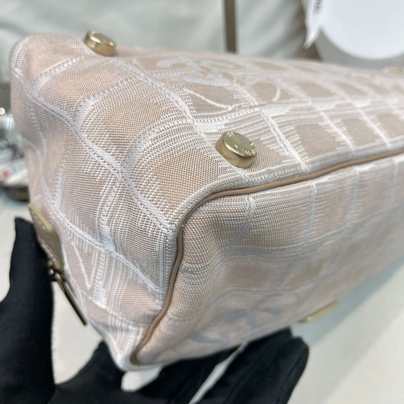 Chanel 奶茶色冰格 手拎袋 XB507-19