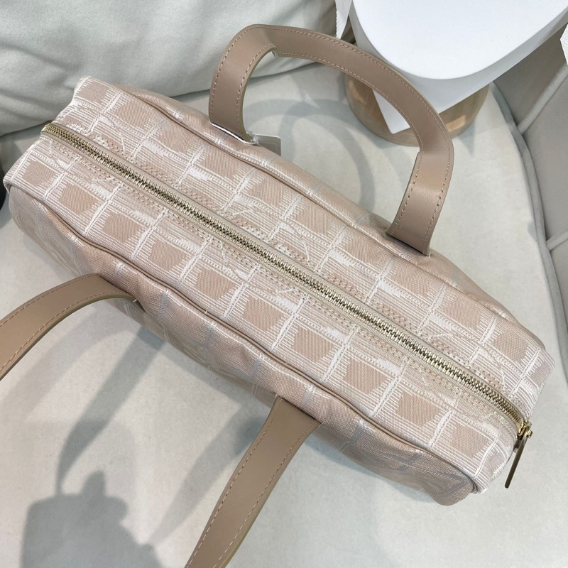 Chanel 奶茶色冰格 手拎袋 XB507-50