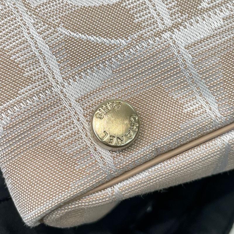 Chanel 奶茶色冰格 手拎袋 XB507-55