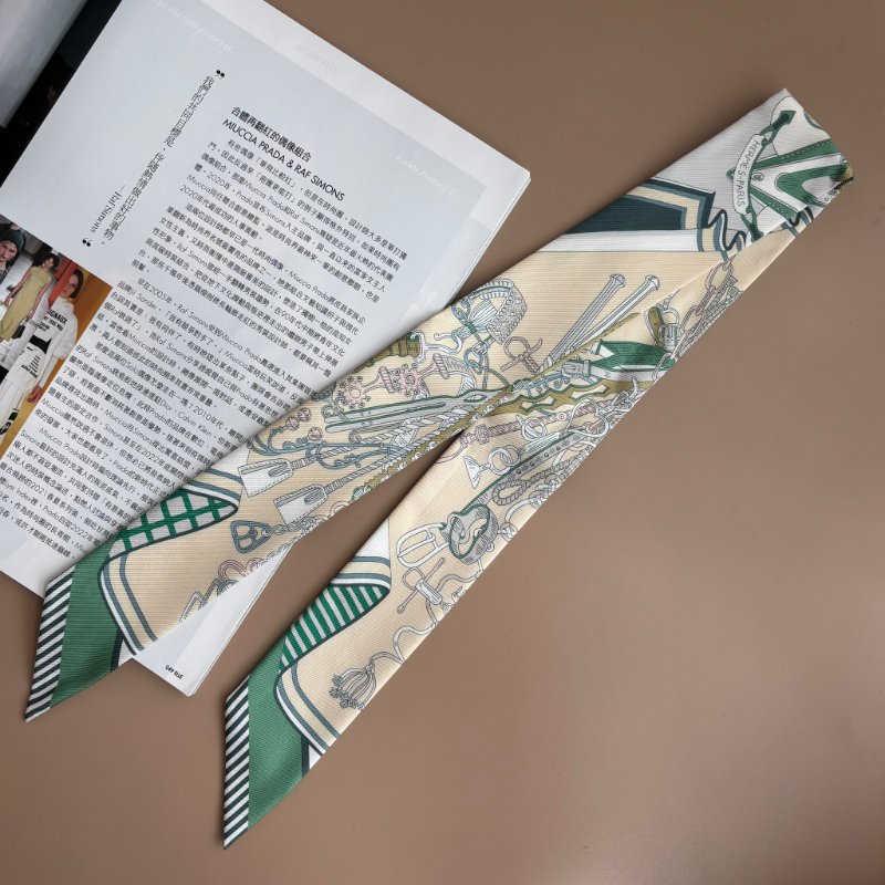 ::Hermes:: 愛馬仕 米褐色 x 綠色 繩索花紋Twilly絲巾-1