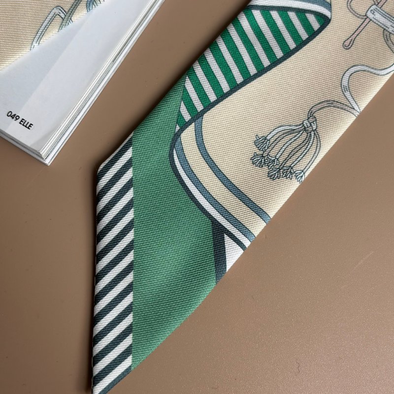 ::Hermes:: 愛馬仕 米褐色 x 綠色 繩索花紋Twilly絲巾-6