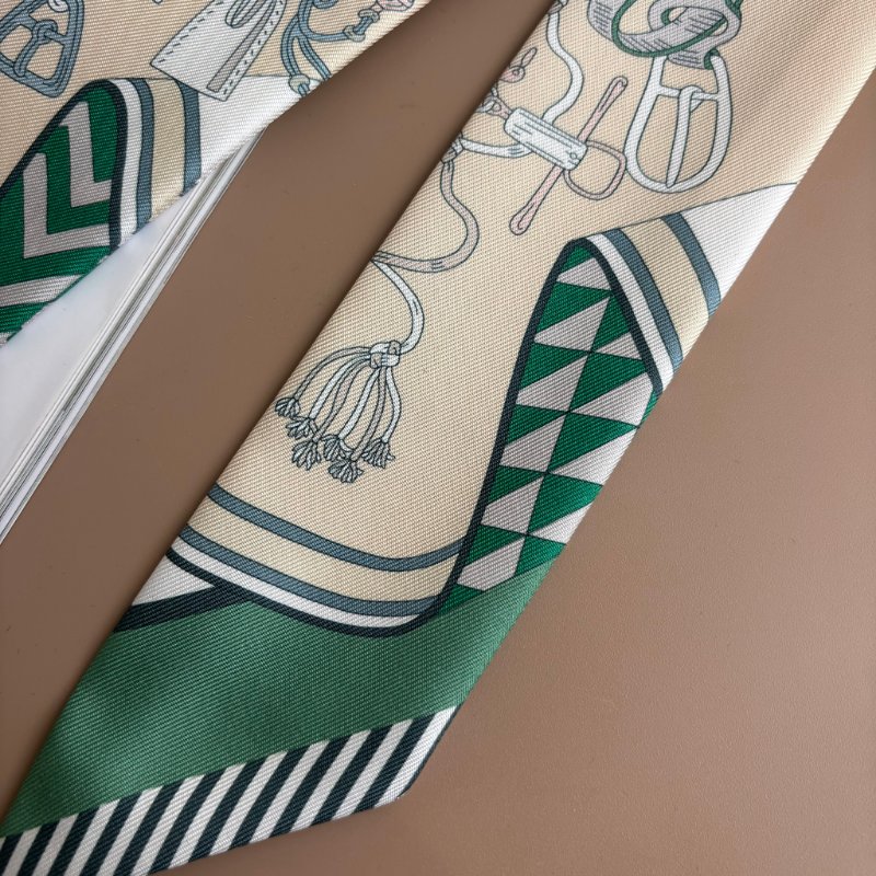 ::Hermes:: 愛馬仕 米褐色 x 綠色 繩索花紋Twilly絲巾-9