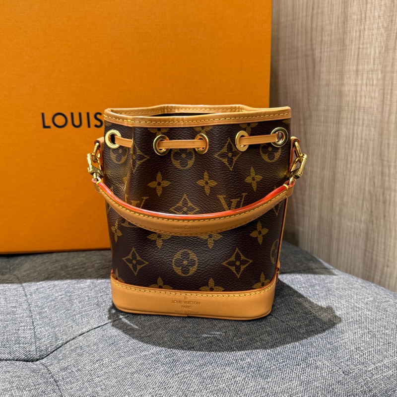 晶片款 LV M81266 Nano Noe 老花 原花金釦迷你水桶包 手提包 斜背包-1