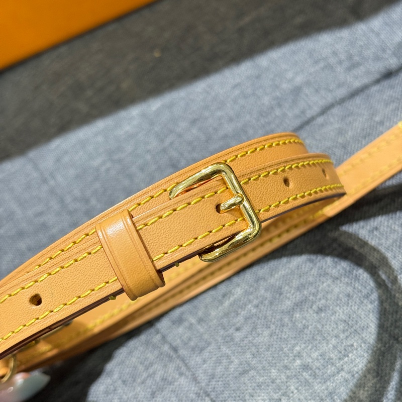 晶片款 LV M81266 Nano Noe 老花 原花金釦迷你水桶包 手提包 斜背包-13