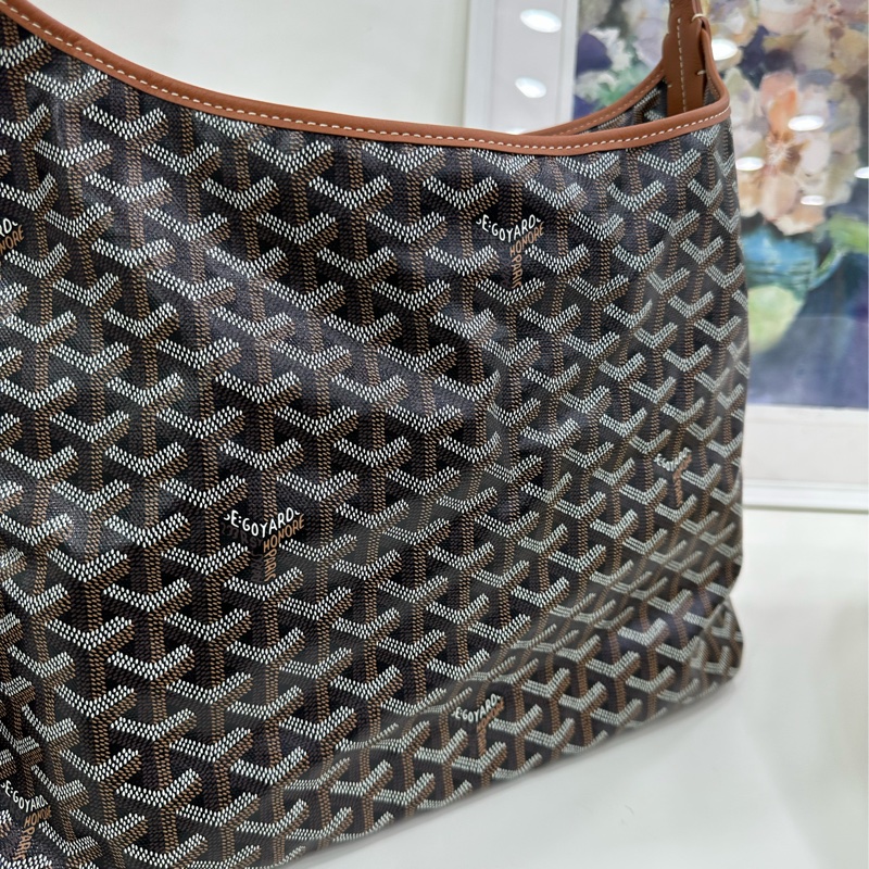 Goyard/戈雅Boheme hobo 棕色腋下包托特包 內裡有少許髒污 25年小票 金剛色 戈雅最火紅的包王之一!超難買的色 配件:塵袋 子袋,尺寸:33×26-6