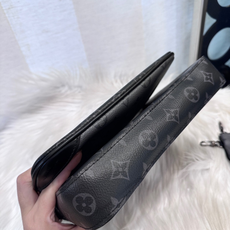 LV Trio 黑灰老花三合一郵差包 晶片款-2