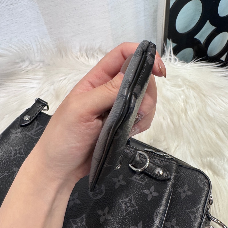 LV Trio 黑灰老花三合一郵差包 晶片款-6