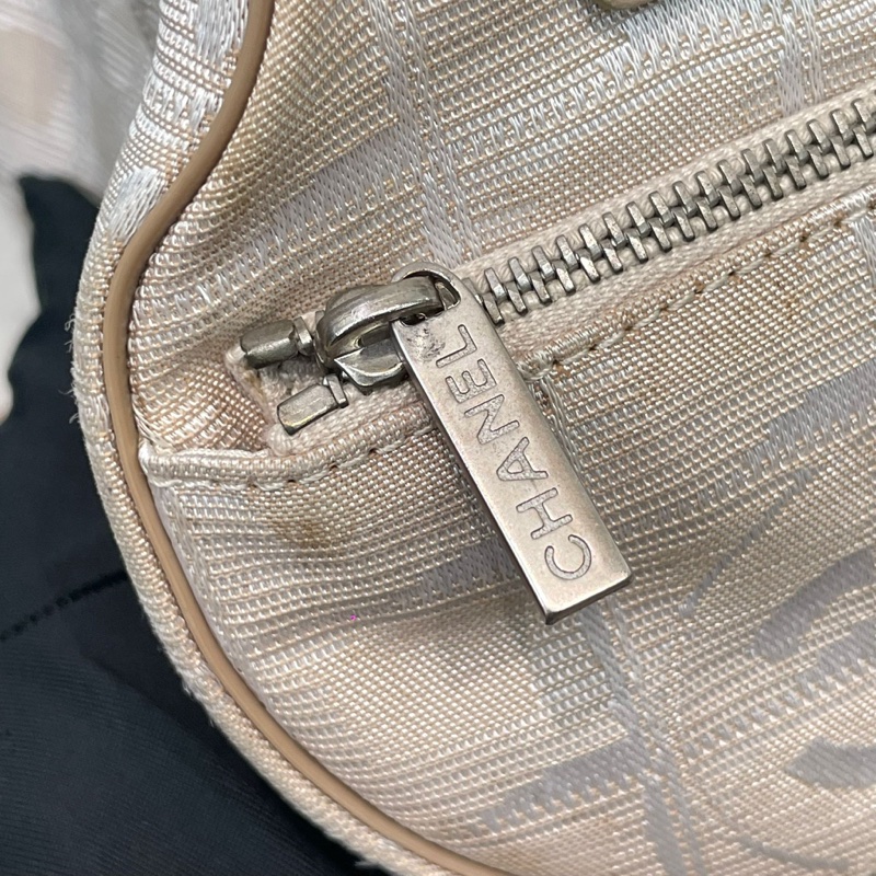 Chanel 圓筒珍珠色冰格單肩斜孭袋 XA907-24