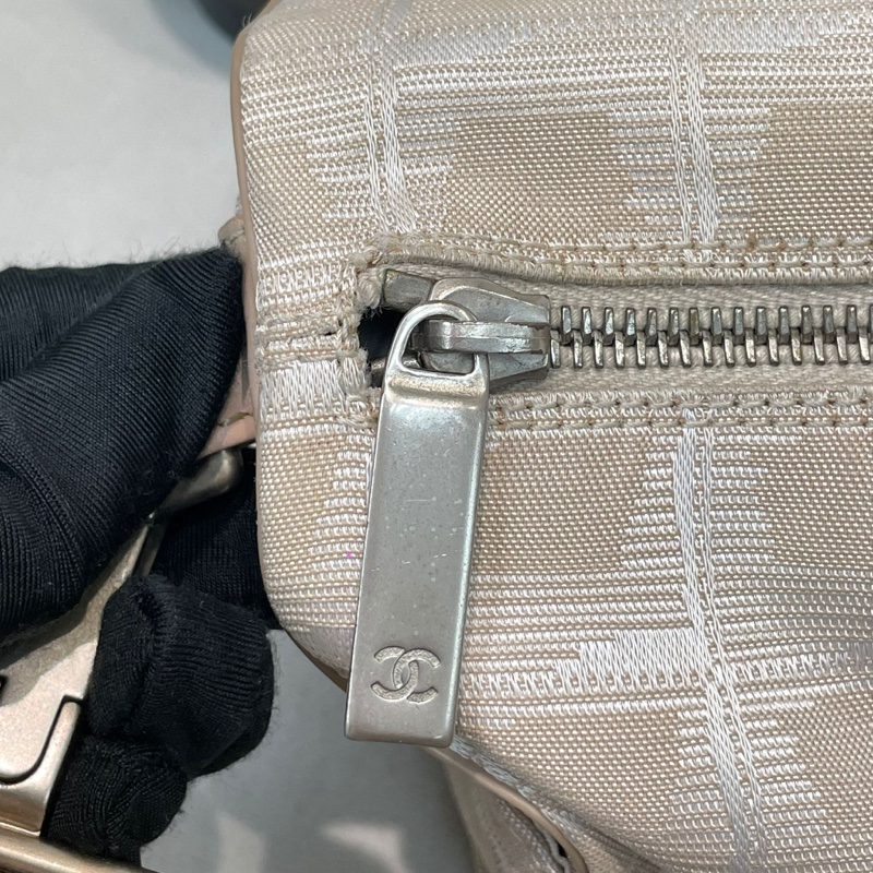 Chanel 圓筒珍珠色冰格單肩斜孭袋 XA907-50
