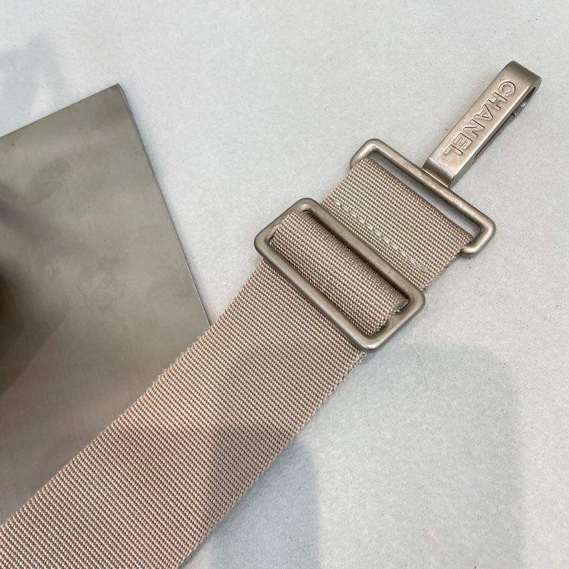 Chanel 圓筒珍珠色冰格單肩斜孭袋 XA907-54