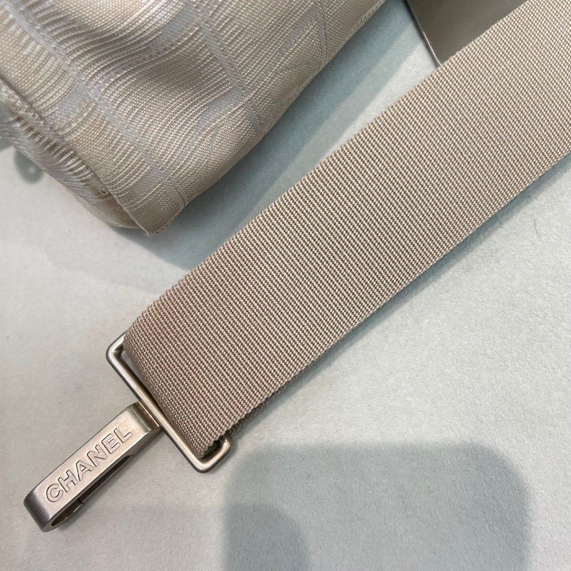 Chanel 圓筒珍珠色冰格單肩斜孭袋 XA907-56