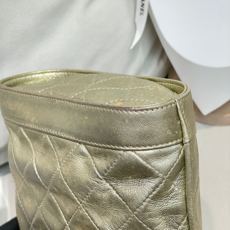 chanel 中古淡金色盒仔 皮穿鏈   XB541-22