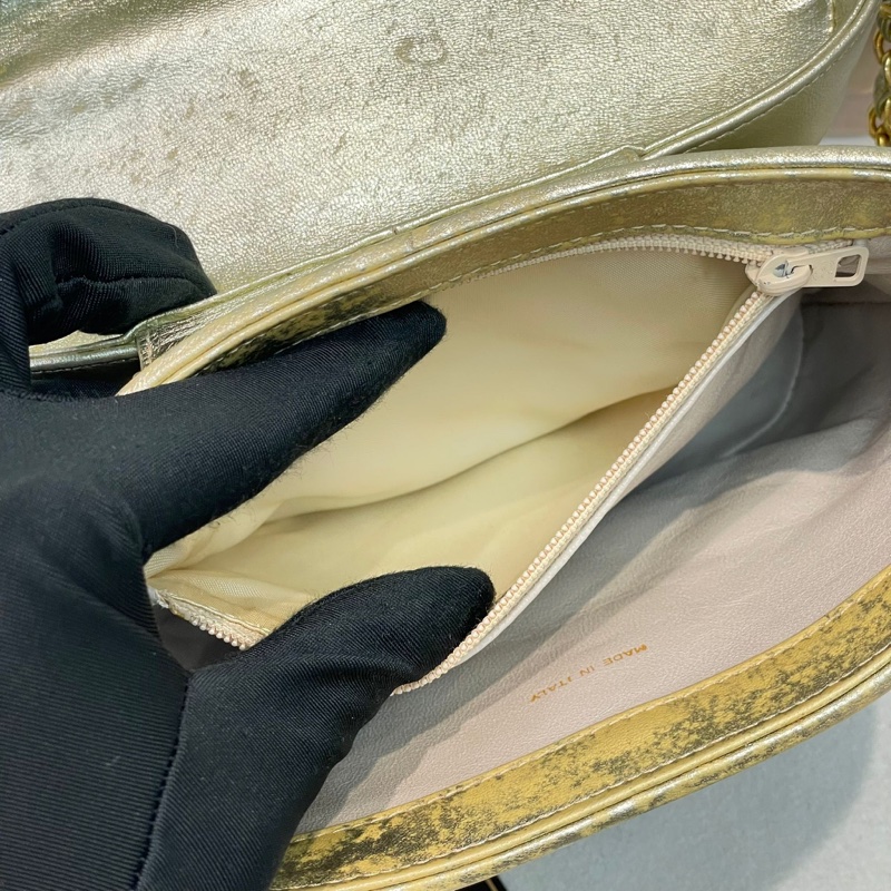 chanel 中古淡金色盒仔 皮穿鏈   XB541-25