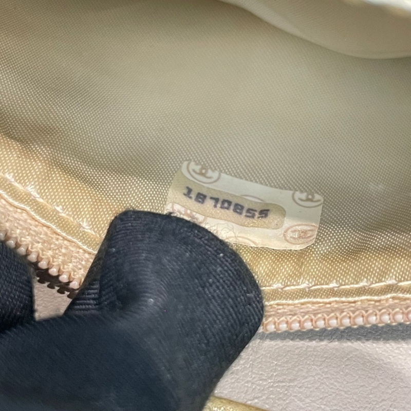 chanel 中古淡金色盒仔 皮穿鏈   XB541-26