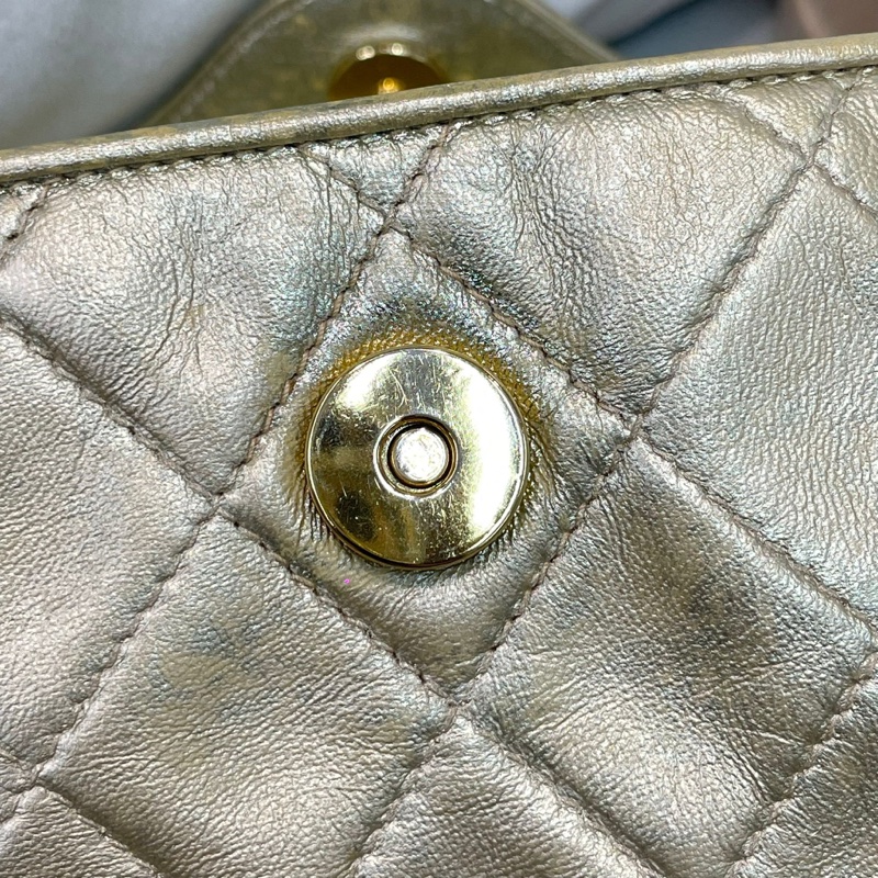 chanel 中古淡金色盒仔 皮穿鏈   XB541-34