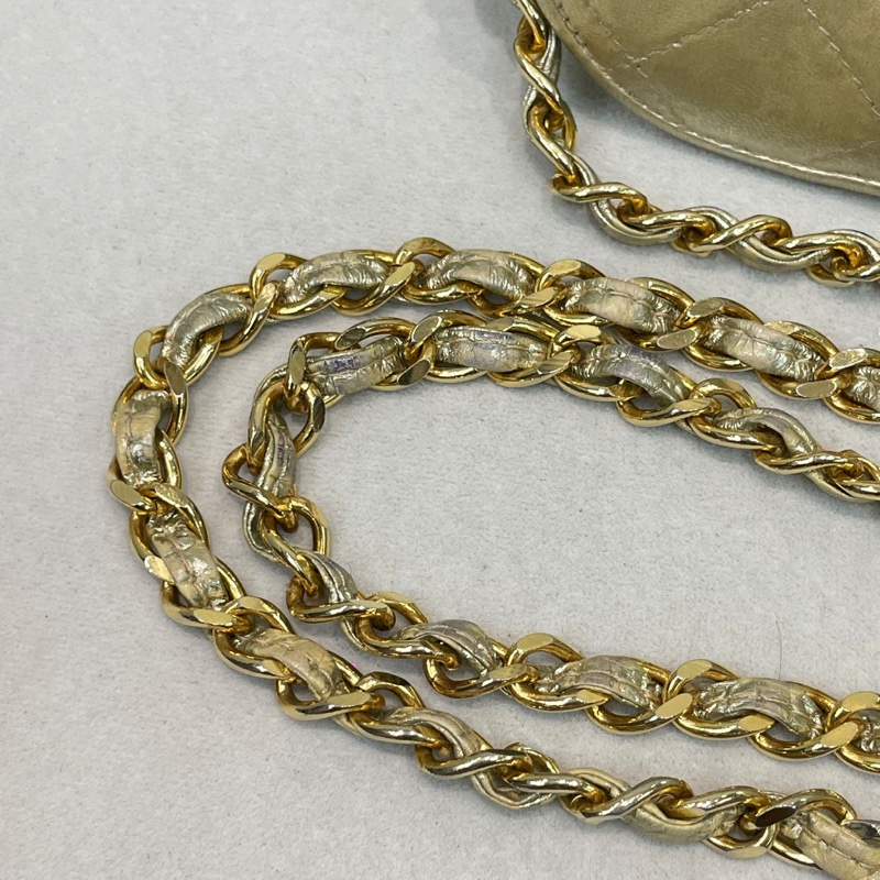 chanel 中古淡金色盒仔 皮穿鏈   XB541-38