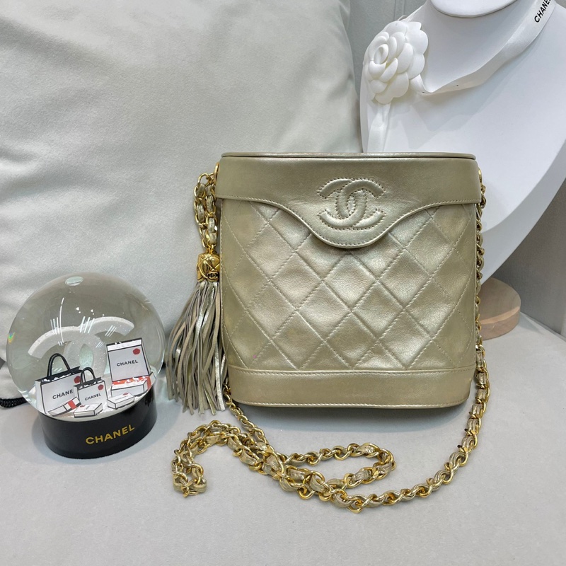 chanel 中古淡金色盒仔 皮穿鏈   XB541-42