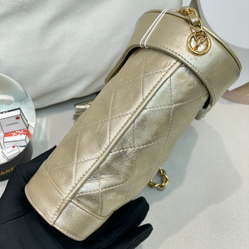 chanel 中古淡金色盒仔 皮穿鏈   XB541-45