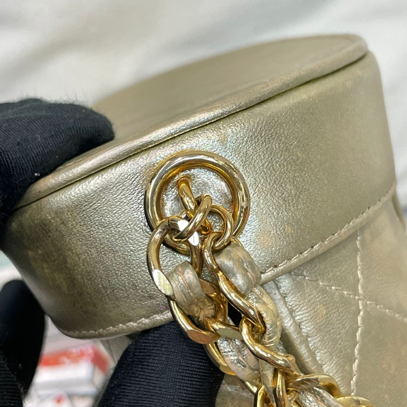 chanel 中古淡金色盒仔 皮穿鏈   XB541-55