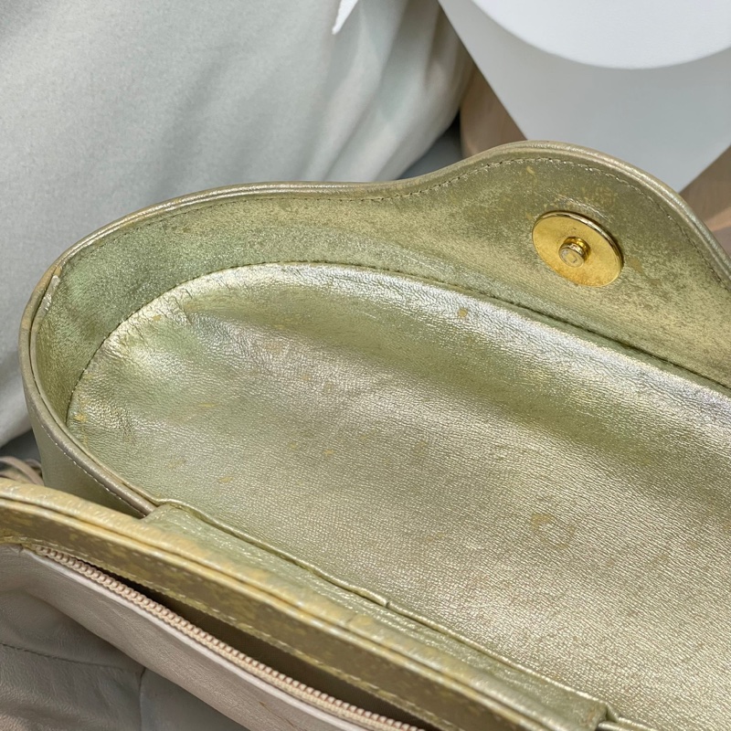 chanel 中古淡金色盒仔 皮穿鏈   XB541-64