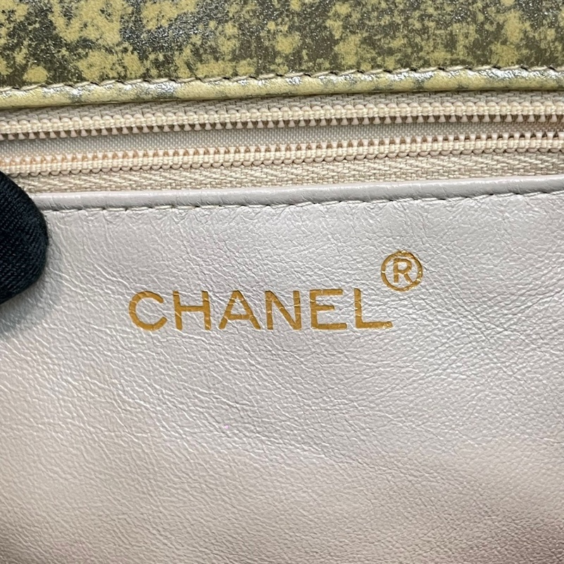 chanel 中古淡金色盒仔 皮穿鏈   XB541-65
