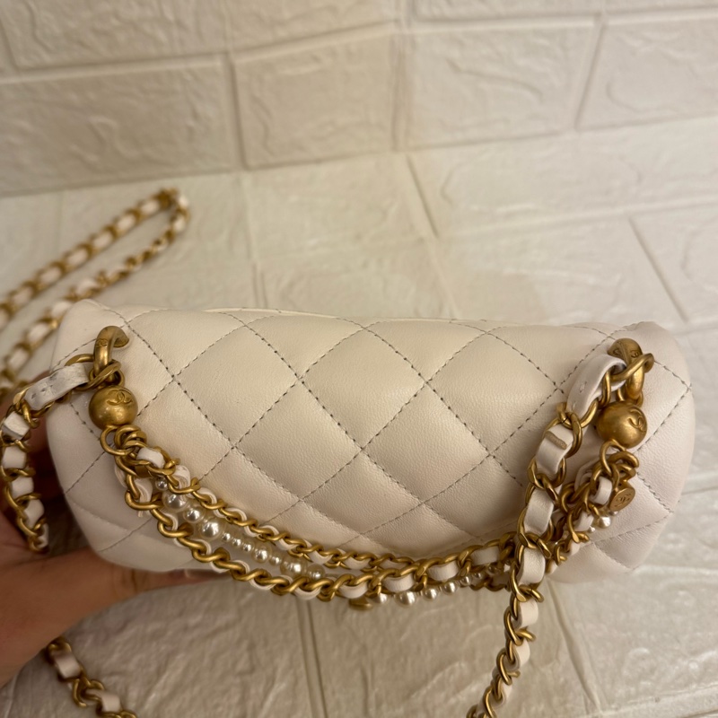 Chanel白羊皮菱格珍珠提把鏈包斜背包-6