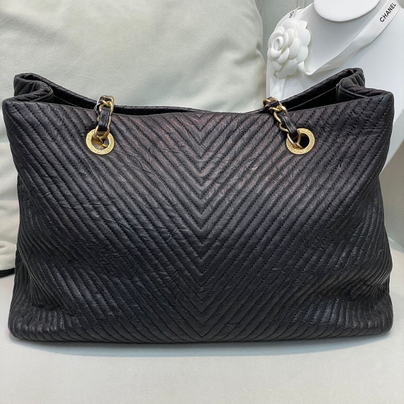 Chanel 黑色V紋單肩包 XB661-4