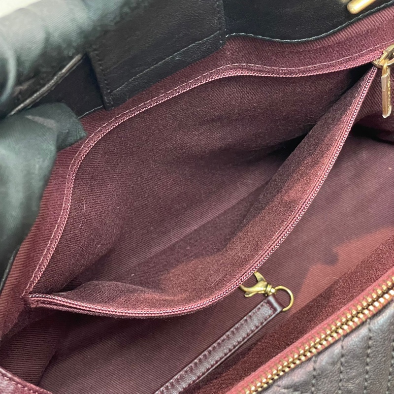 Chanel 黑色V紋單肩包 XB661-29