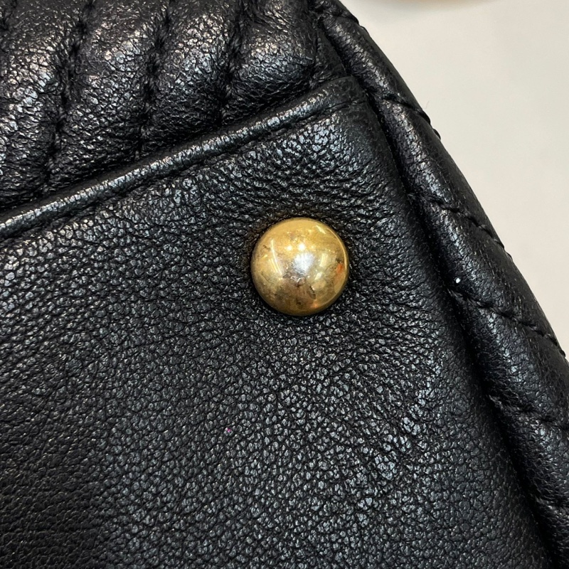 Chanel 黑色V紋單肩包 XB661-38