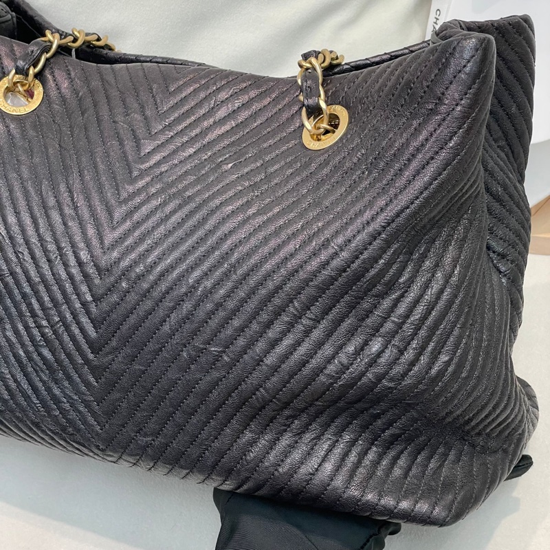 Chanel 黑色V紋單肩包 XB661-48