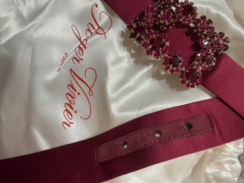 Roger Vivier水晶鑽扣緞面腰帶-3