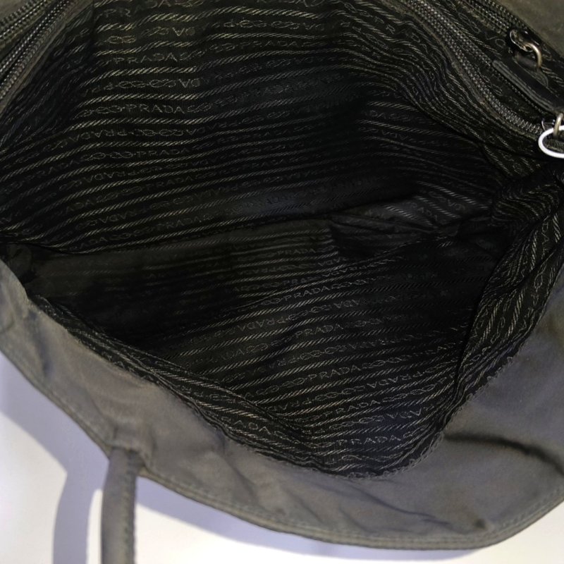 PRADA 黑色尼龍徽標肩背包 手提包 銀色五金-6