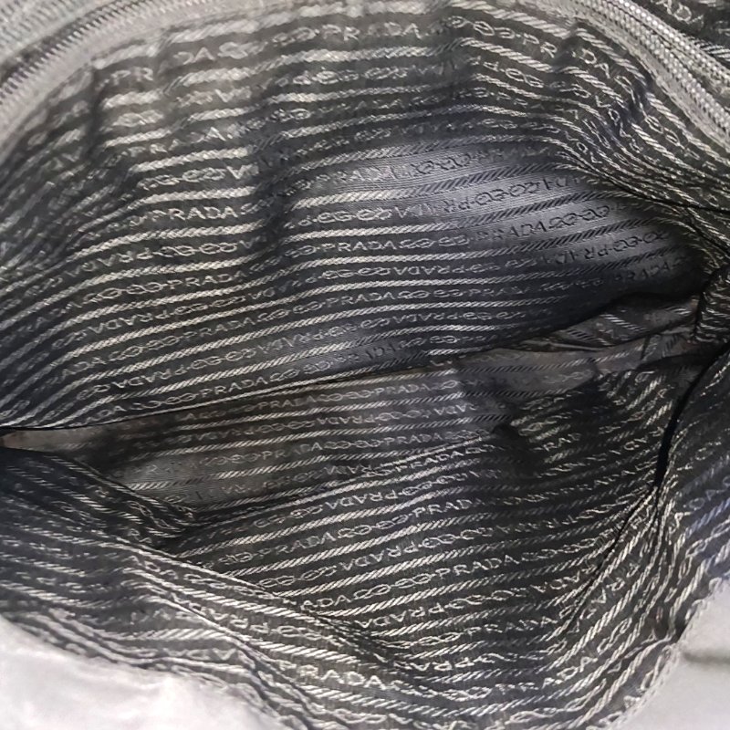 PRADA 黑色尼龍徽標肩背包 手提包 銀色五金-14