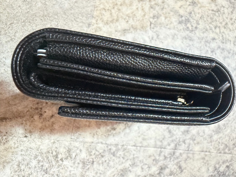 Chanel 25A刺繡皮夾-7