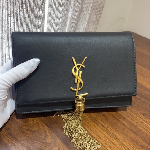 ysl 黑金 流苏 信封 单肩包