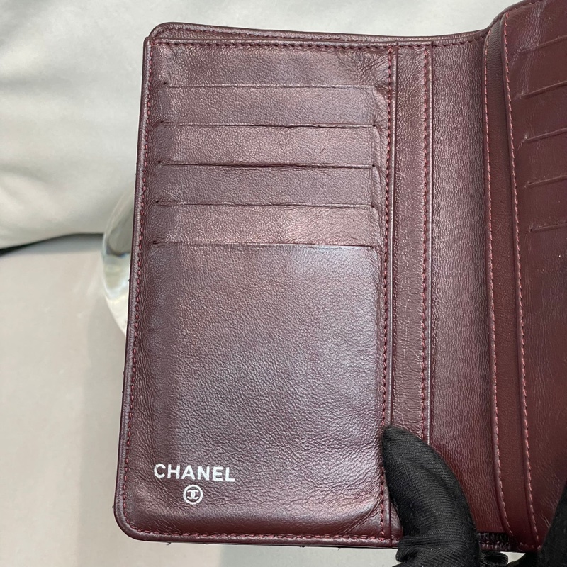 Chanel 黑色羊皮中銀包 XB258-4
