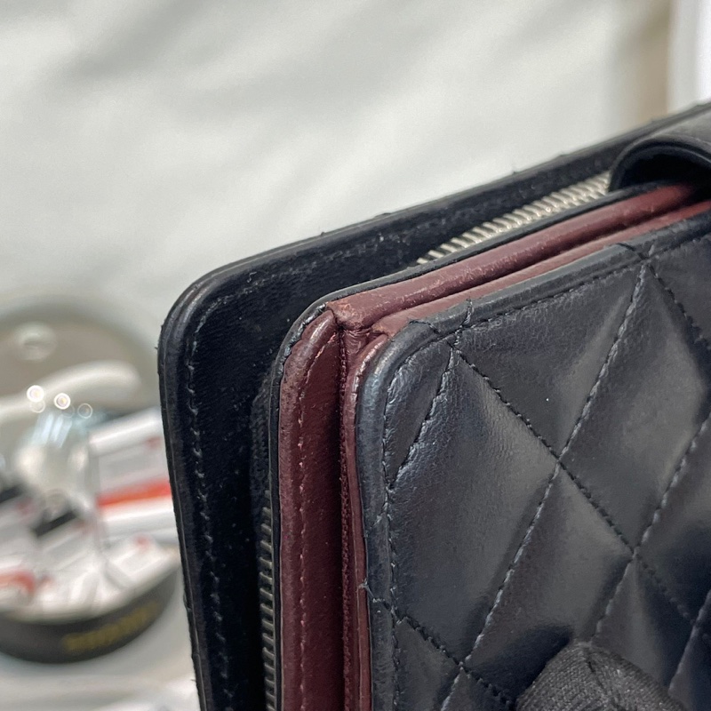 Chanel 黑色羊皮中銀包 XB258-17