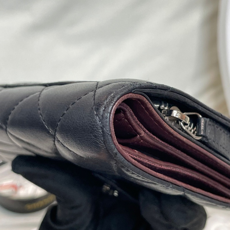 Chanel 黑色羊皮中銀包 XB258-19