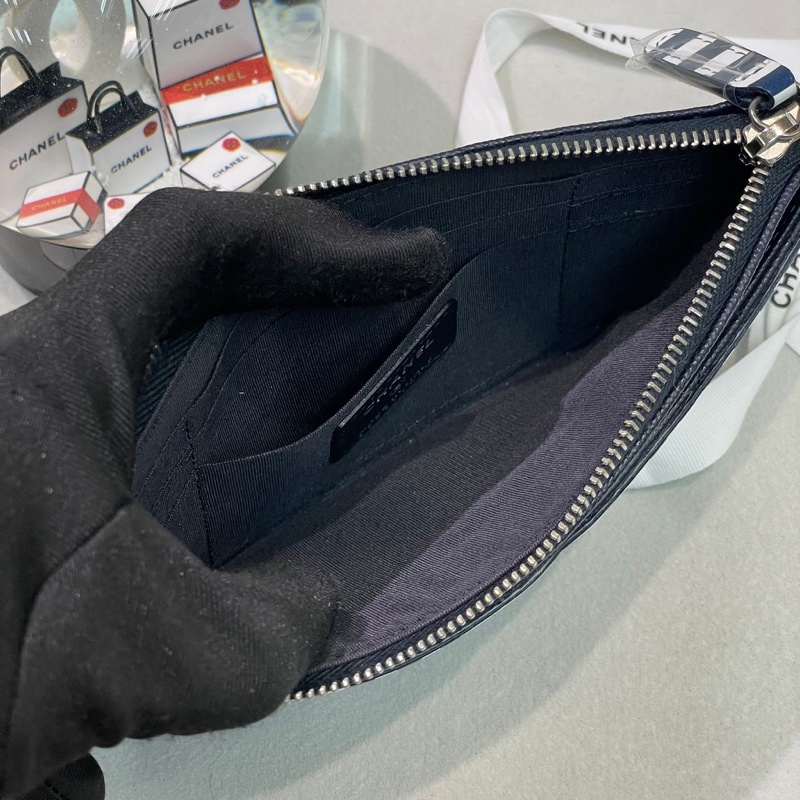 Chanel 限量水手版深藍色直板銀包 XB490-9