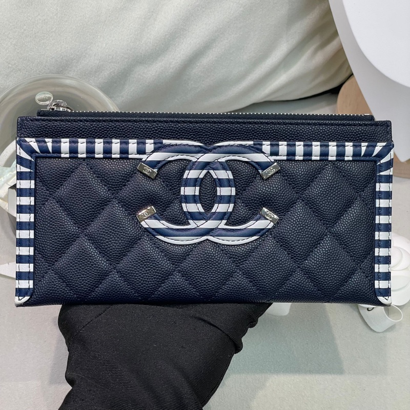 Chanel 限量水手版深藍色直板銀包 XB490-11