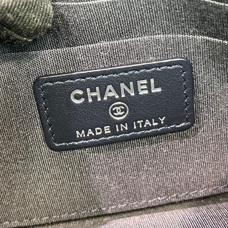 Chanel 限量水手版深藍色直板銀包 XB490-26