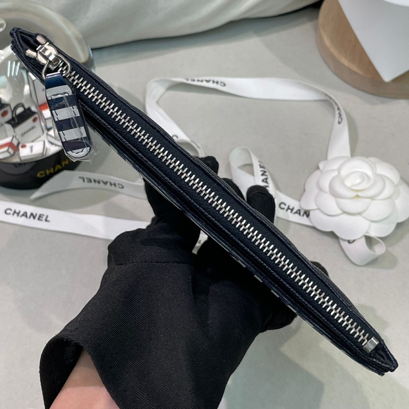 Chanel 限量水手版深藍色直板銀包 XB490-38